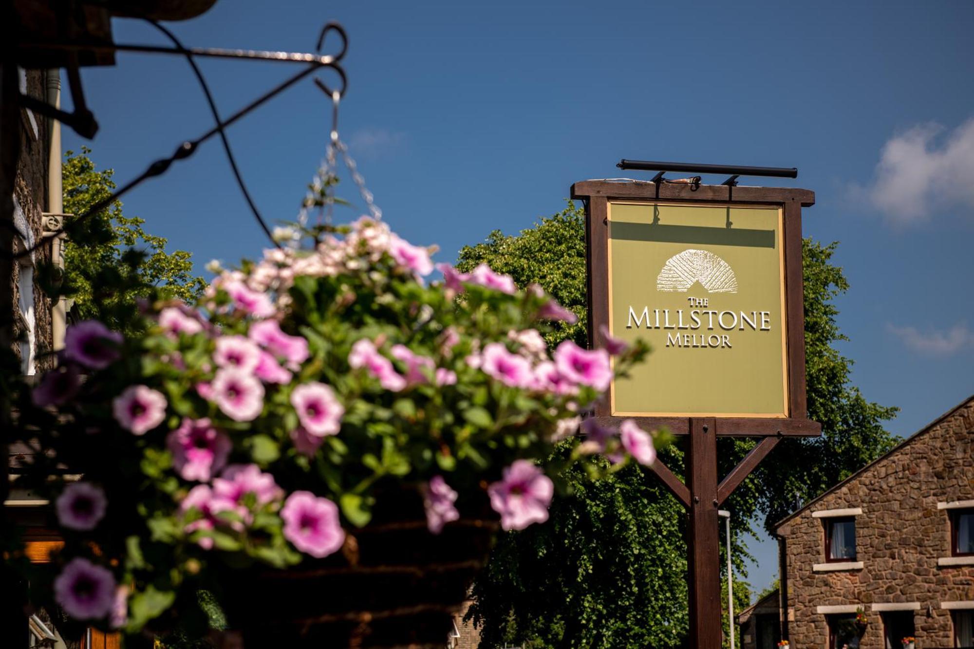 The Millstone, Mellor Otel Blackburn  Dış mekan fotoğraf The Millstone Inn