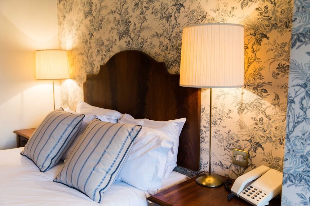 The Millstone, Mellor Otel Blackburn  Dış mekan fotoğraf A bedroom at the hotel