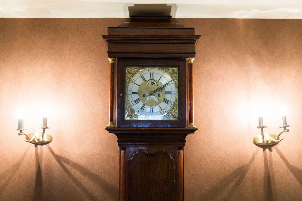 The Millstone, Mellor Otel Blackburn  Dış mekan fotoğraf The Longcase Clock